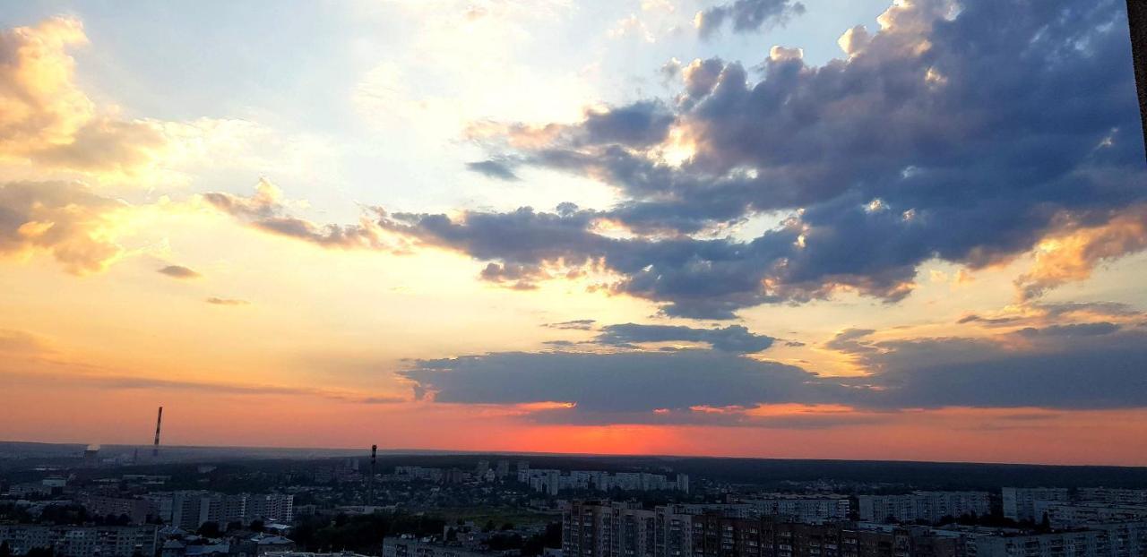 Панарамный Вид 25 Этаж В Бизнесс - Классе Харьков Экстерьер фото